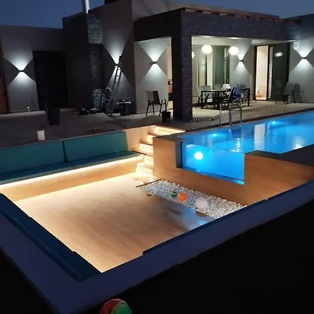 וילה Paraga Luxury